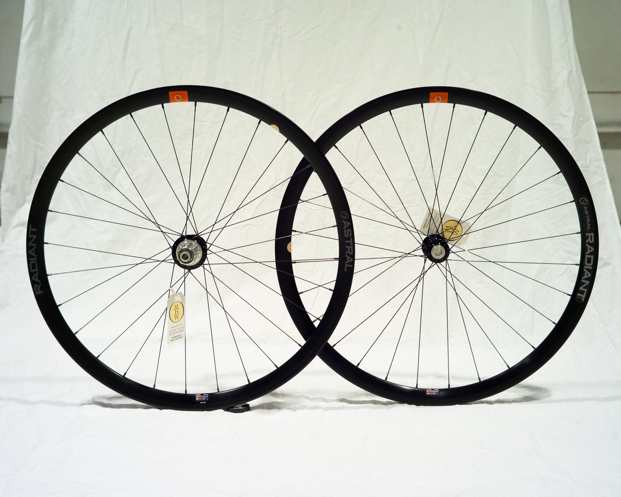 ASTRAL RADIANT Custom Tubeless Disc Wheelset