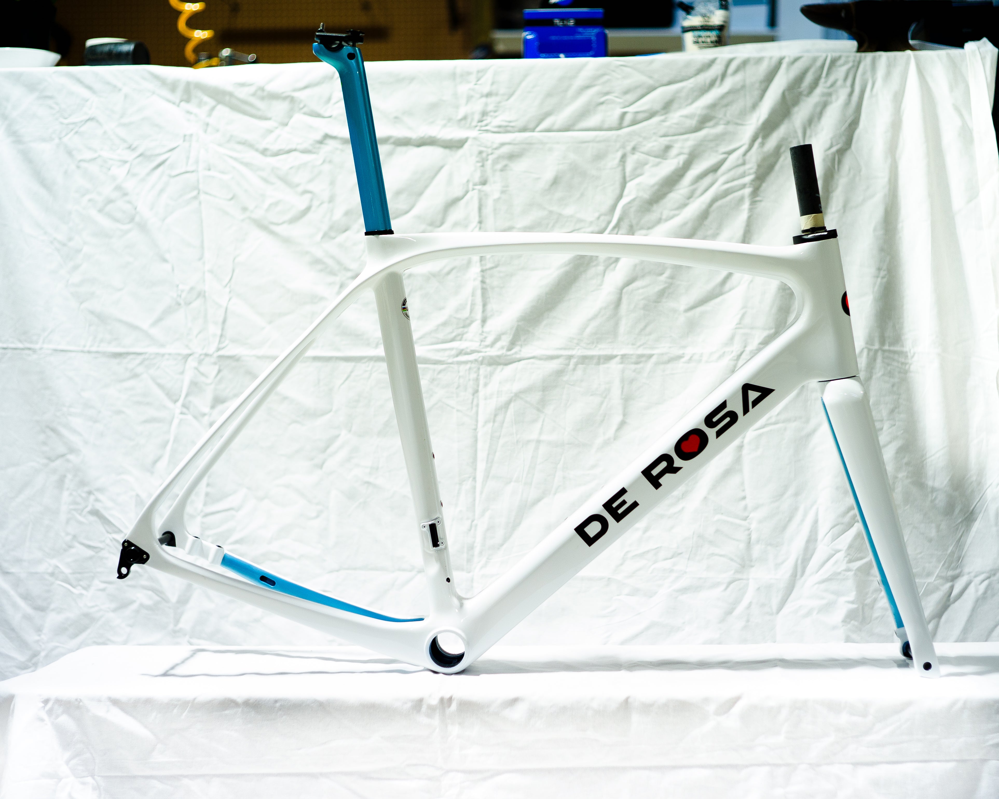 DE ROSA IDOL ディスク　フレーム　size53 De Rosa Idol - White/Blue - Size 53 (57 TT) Frameset – Blacksmith